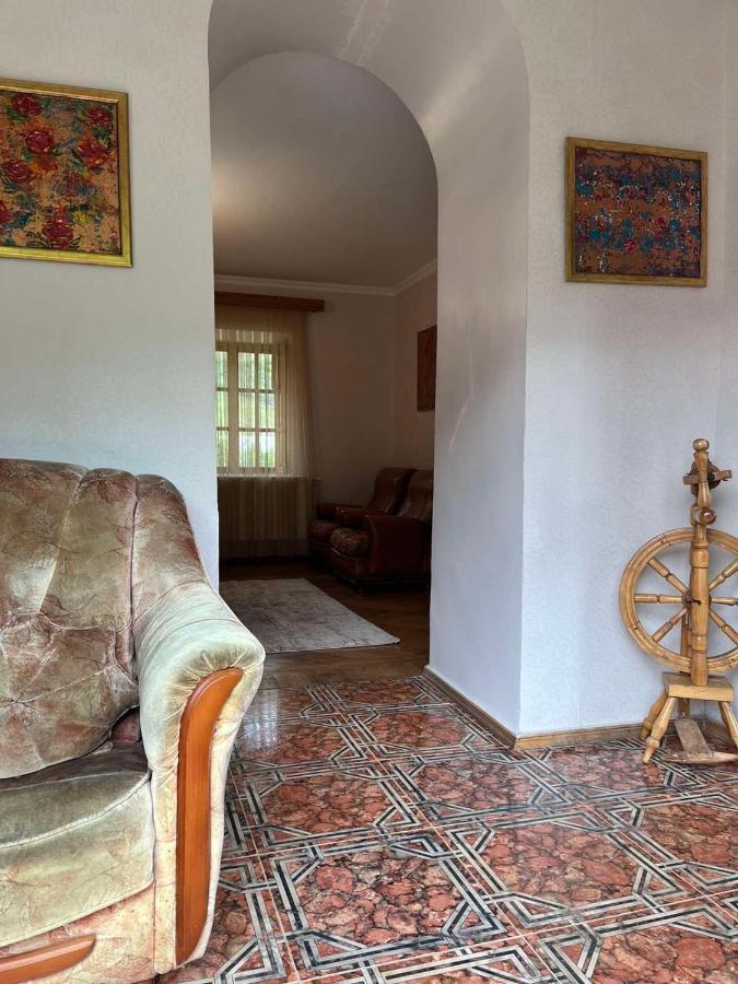Story Guesthouse Kazbegi Exterior foto